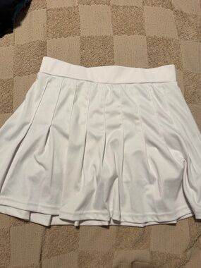 Women's White Pleated Skater Skirt